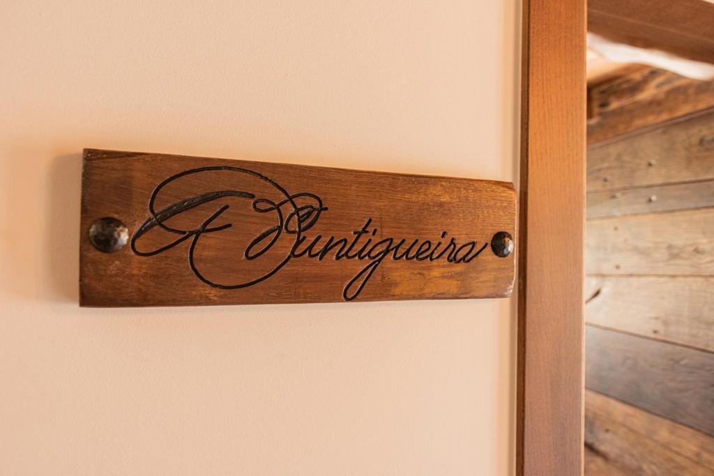Rurales Casa Llongo Apart-hotel Coana