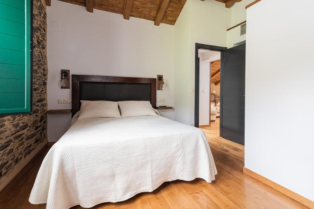 Rurales Casa Llongo Aparthotel Coana