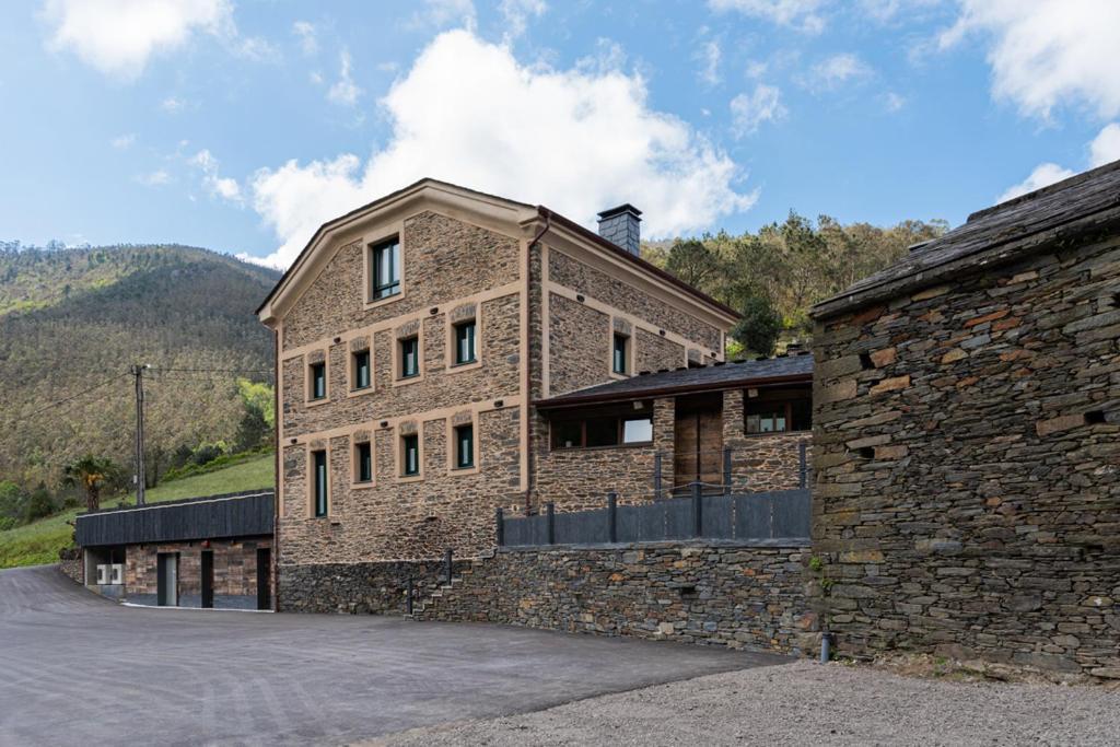Rurales Casa Llongo * Coana