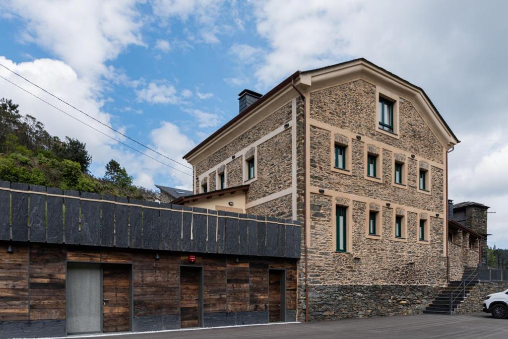 Rurales Casa Llongo * Coana